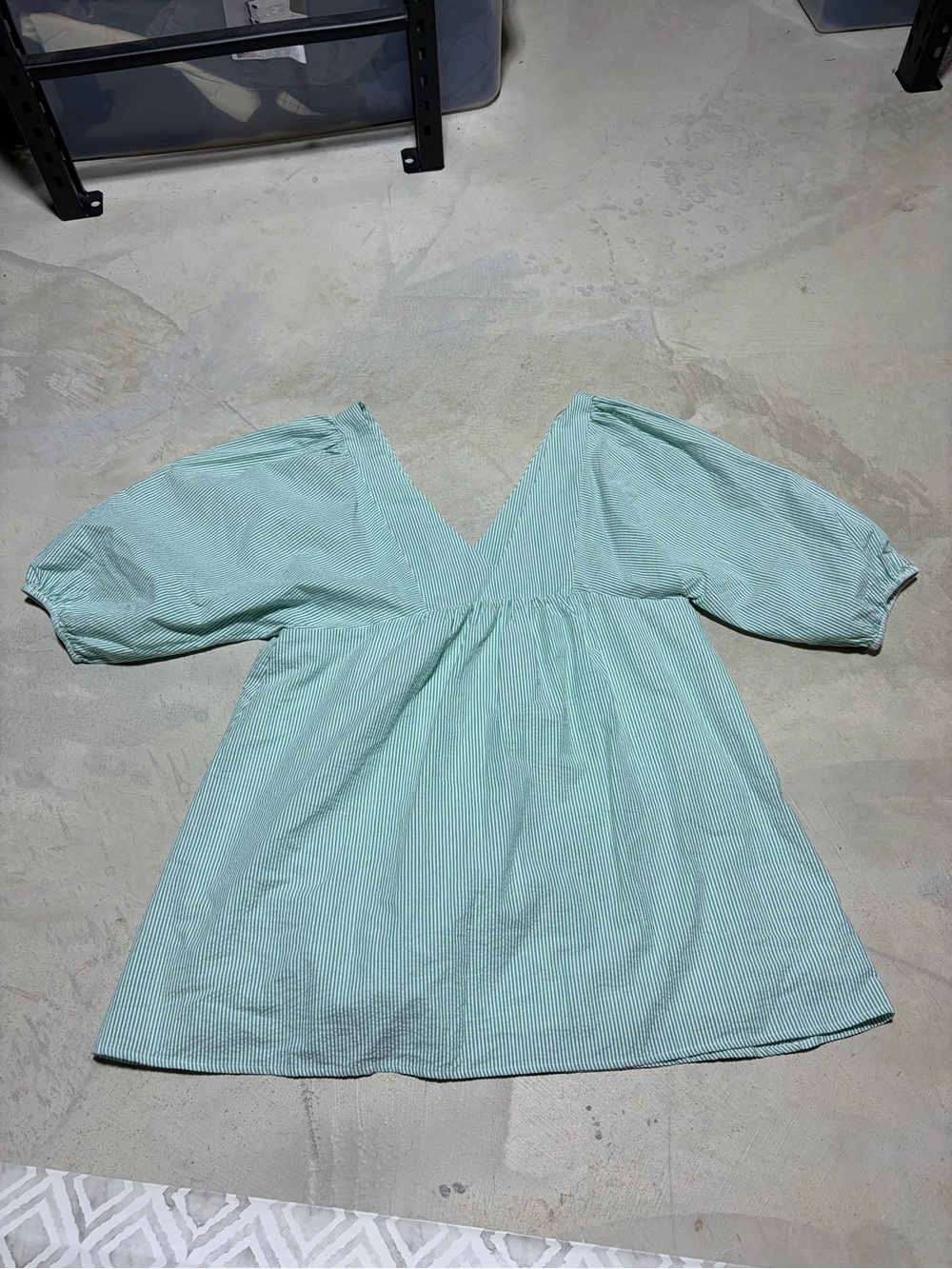 Urban outfitters NWT V-Neck Puff Sleeve Women's Dress green large MSRP$69